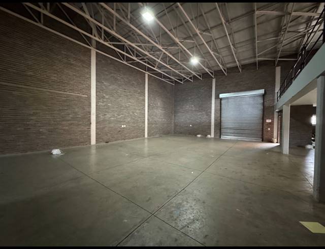 449M² WAREHOUSE TO LET IN STORMILL